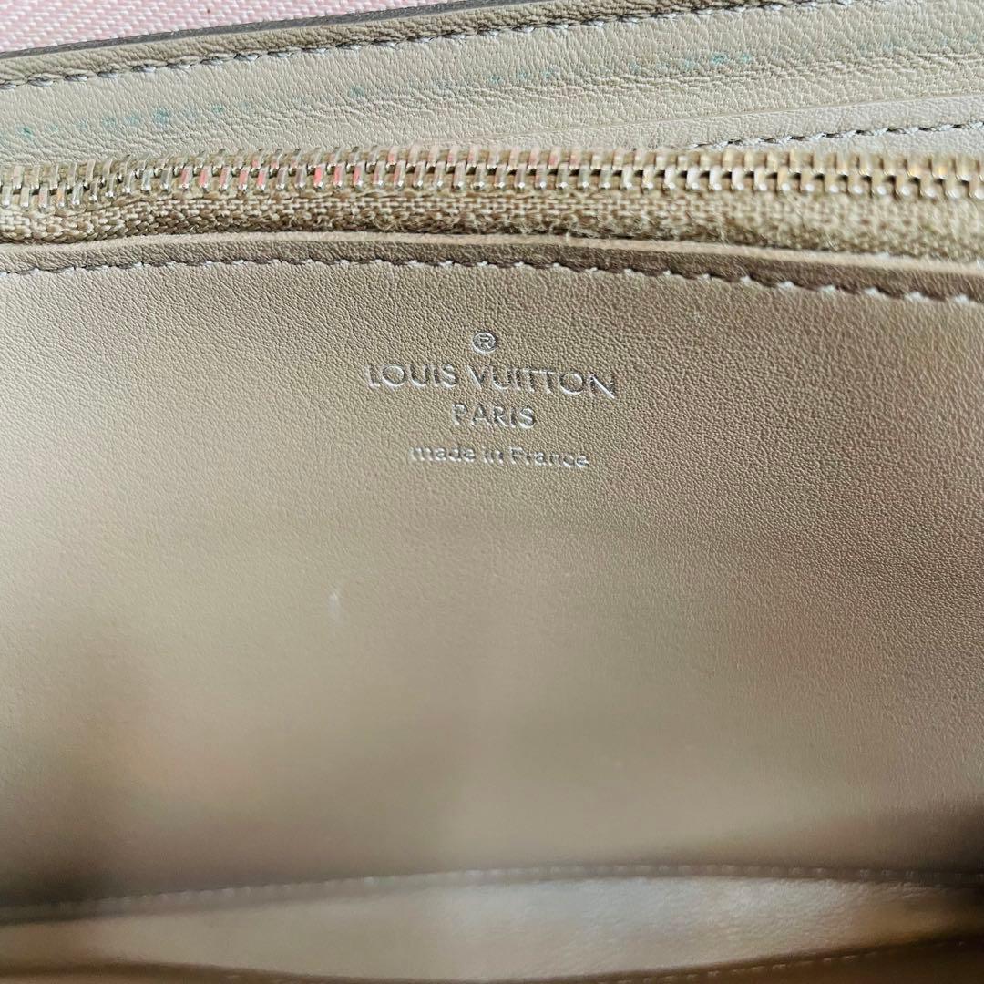 ルイ・ヴィトン　ポルトフォイユ・コメットトリヨンレザーＬ字ファスナー長財布