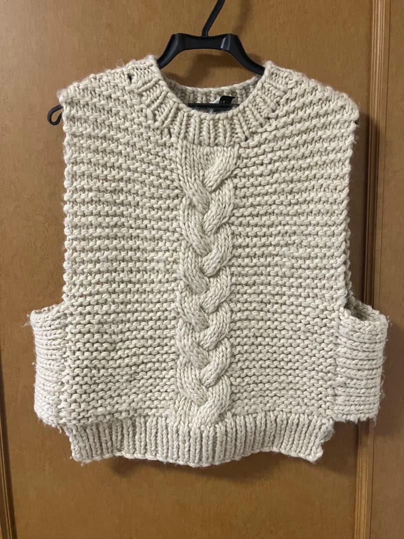HYKE CABLE-KNIT ケーブルニットクロップドベスト