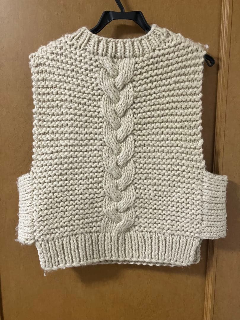 HYKE CABLE-KNIT ケーブルニットクロップドベスト
