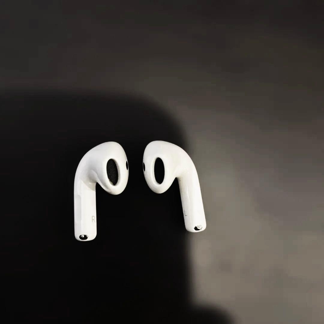 AirPods4 ワイヤレスイヤホン ANCなし(本体のみ)