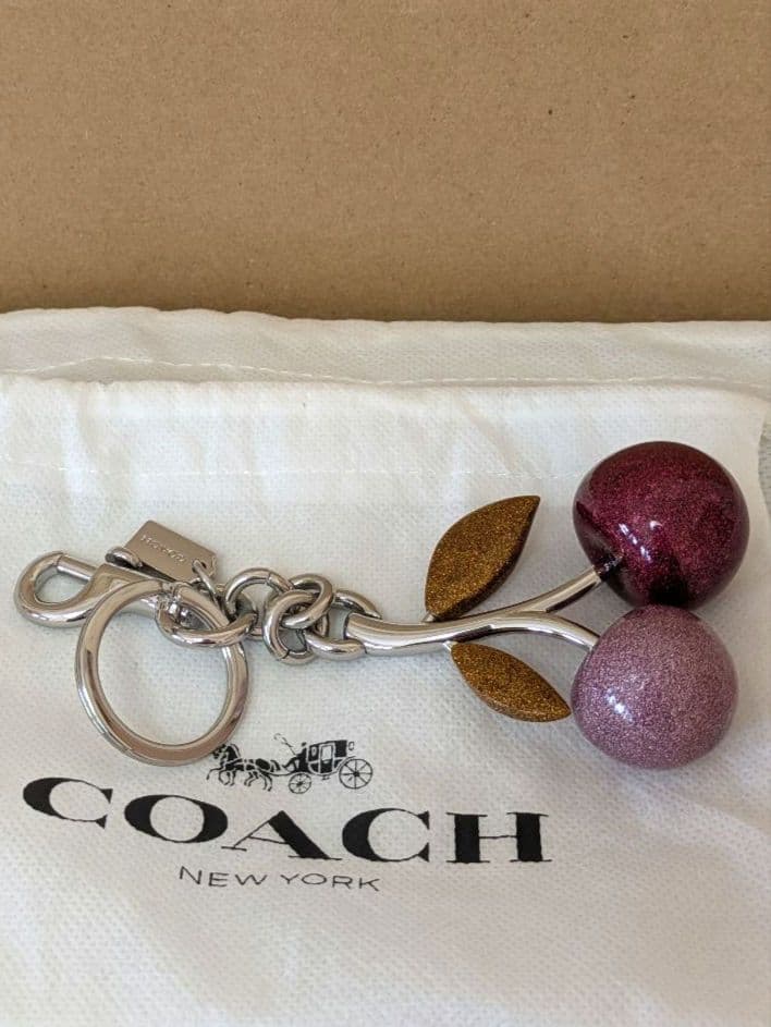 ✨美品✨COACH ♥コーチ♥チェリー♦バッグチャーム♦さくらんぼ♦キーホルダー