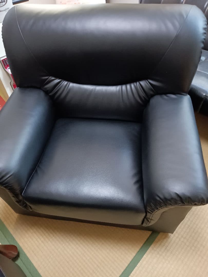 激安！新品に近い状態の美品！ビックサイズ！大型でユッタリな１人掛けソファー