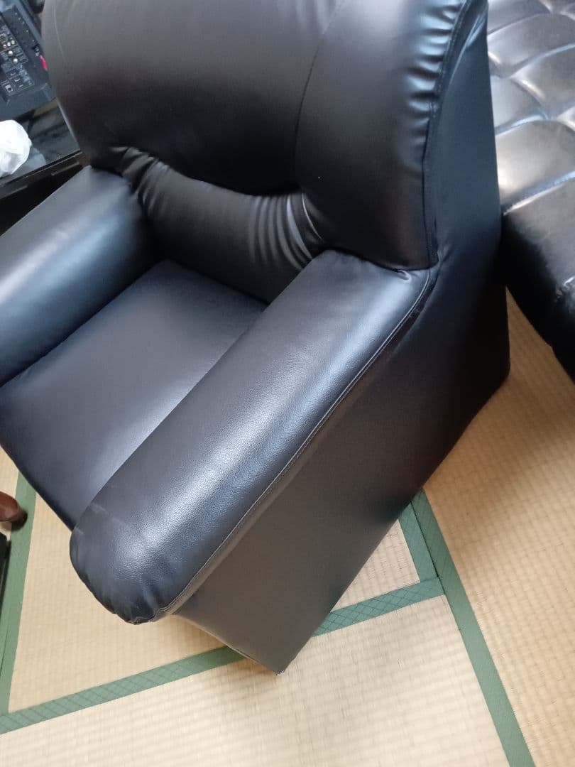 激安！新品に近い状態の美品！ビックサイズ！大型でユッタリな１人掛けソファー