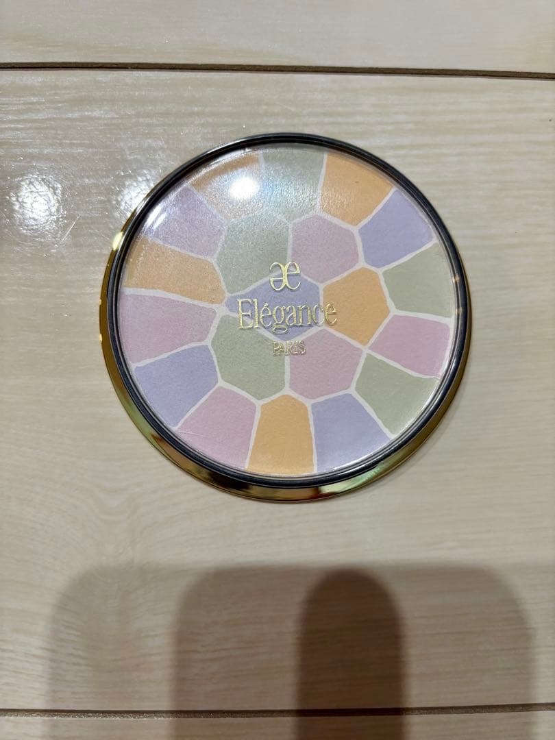 エレガンス ラプードル オートニュアンス リクスィーズ (フェイスパウダー）