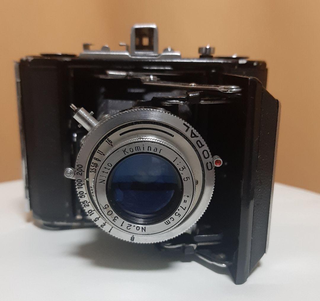 Nitto Kominar 1:3.5 f/7.5 折りたたみ式カメラ
