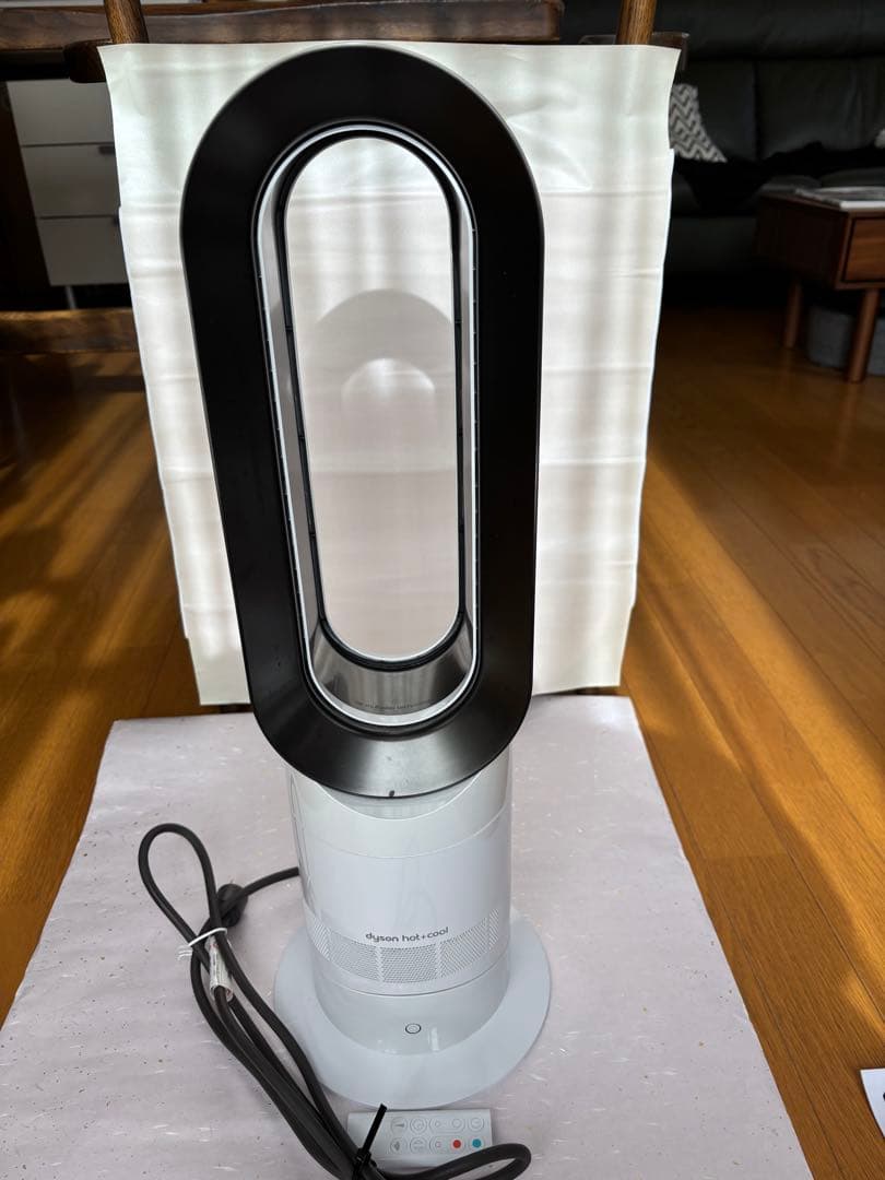 ダイソン　Hot +Cool AM09 WN N