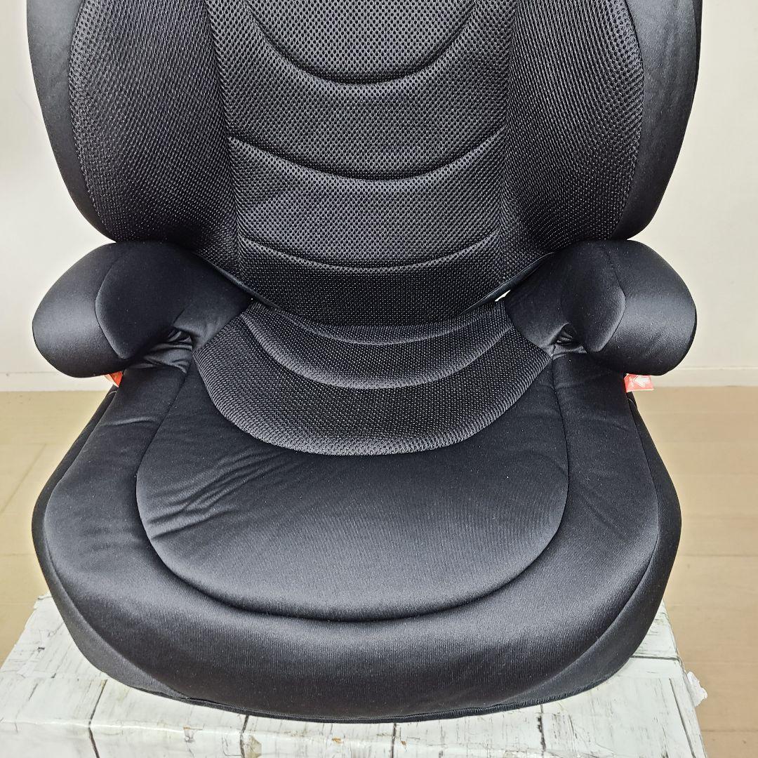 ち*こ様 ほぼ新品未使用　ジュニアシート チャイルドシート　　3歳～11歳　IS