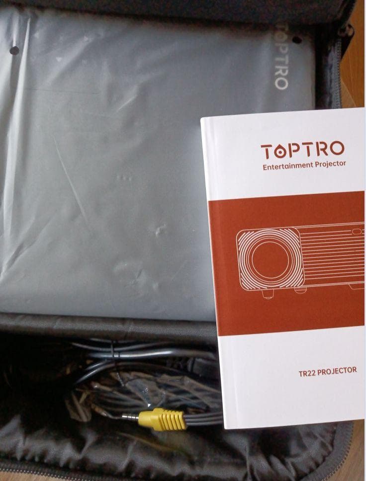 【プロジェクター】 高輝度 4K対応プロジェクター TR22