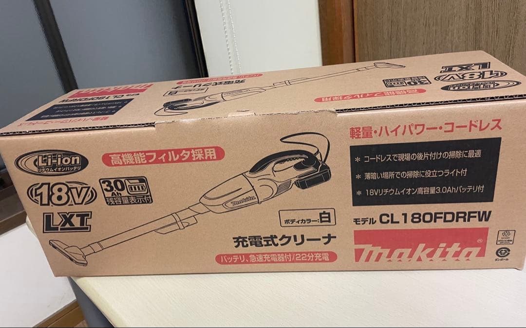 ☆未使用☆未開封☆マキタ充電式クリーナー　CL180FDRFW☆値下げ