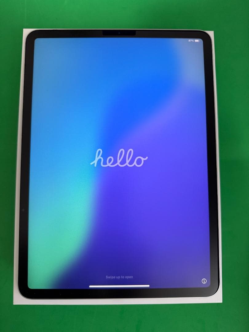 iPad Pro 11インチ（第2世代）Wi-Fi 128GB,シルバー,ケース