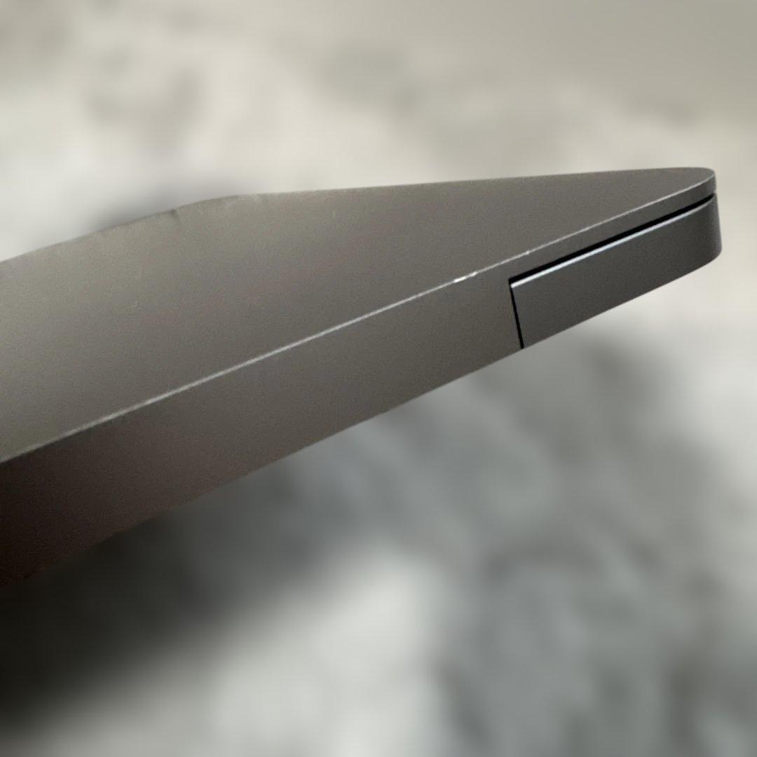 Apple MacBook Air 13インチ・Intel Core i5