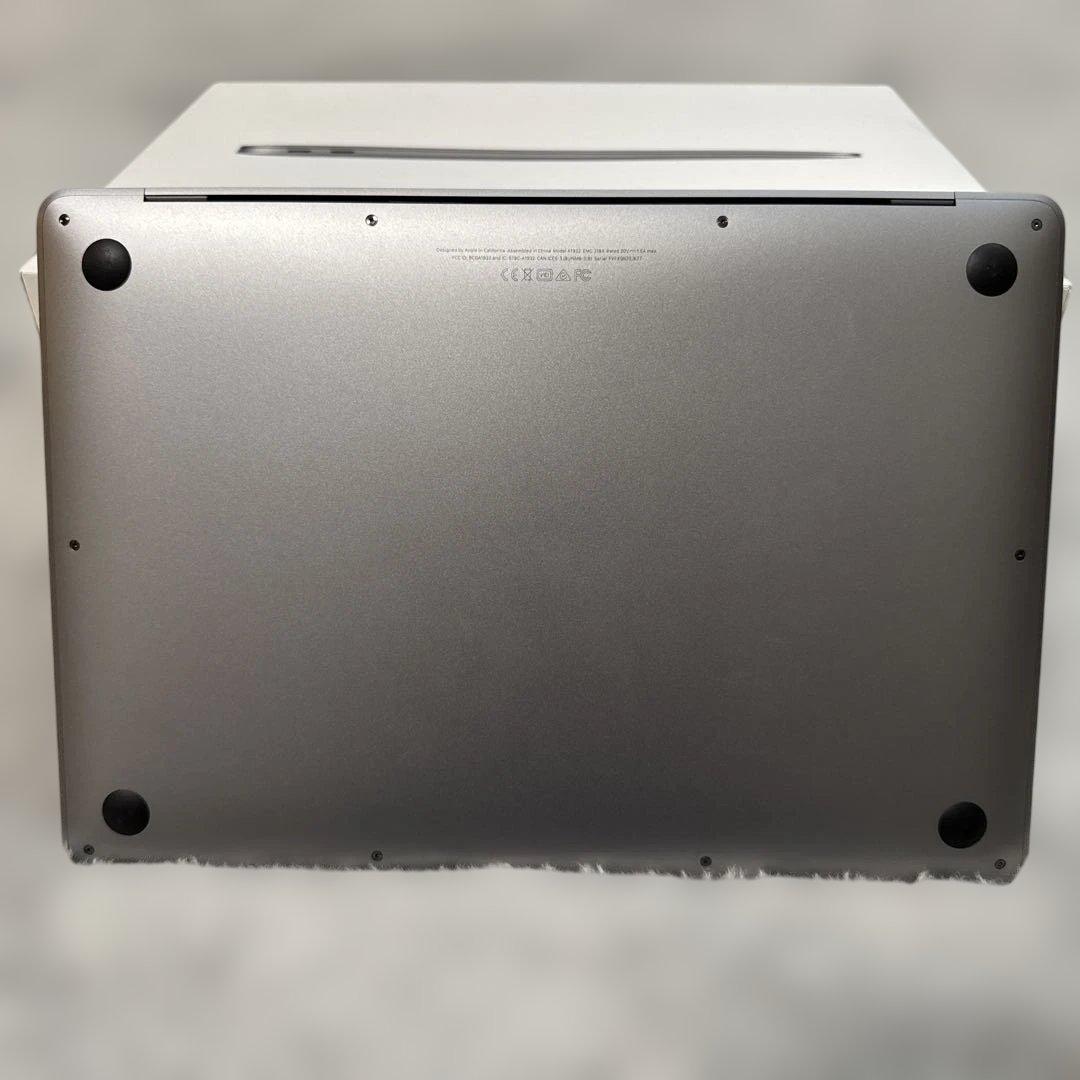 Apple MacBook Air 13インチ・Intel Core i5