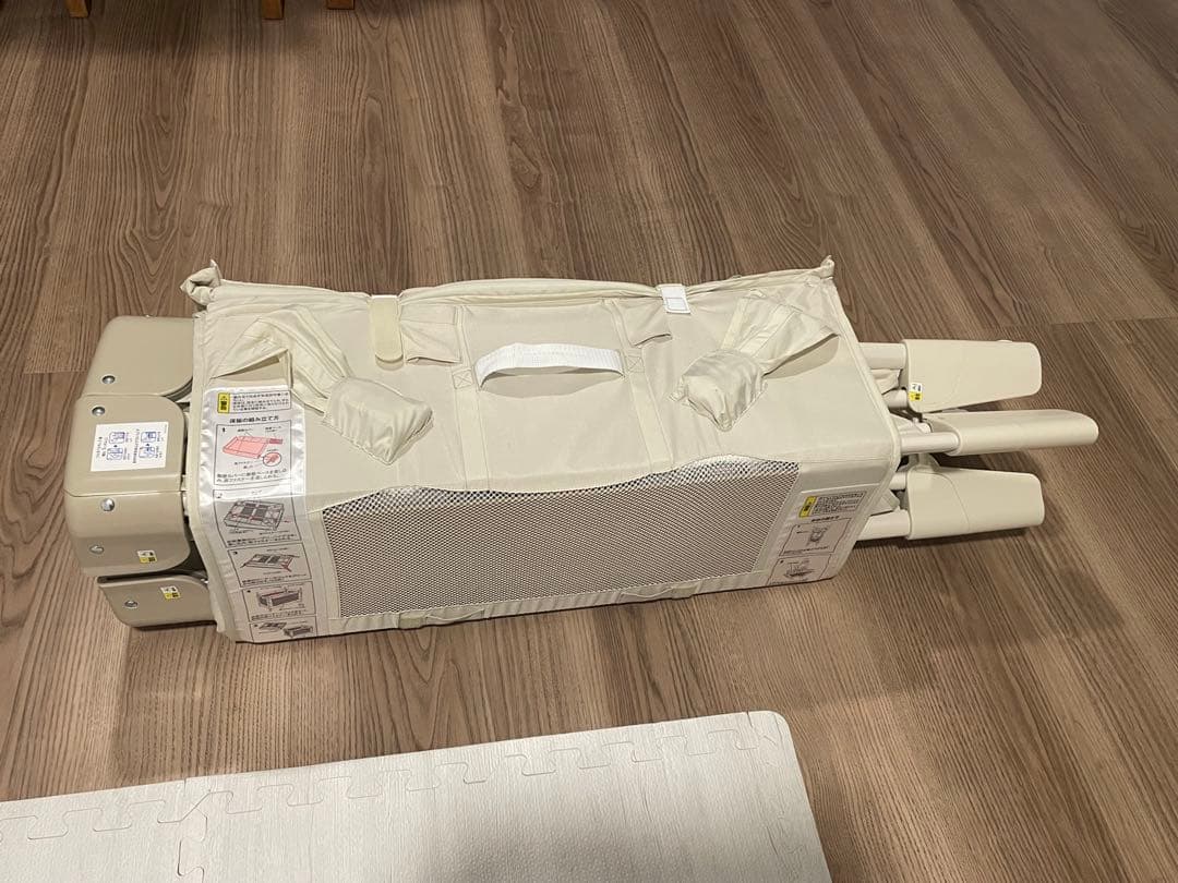 アップリカ ココネルエアープラスAB ホワイトベージュ　収納バッグ付き