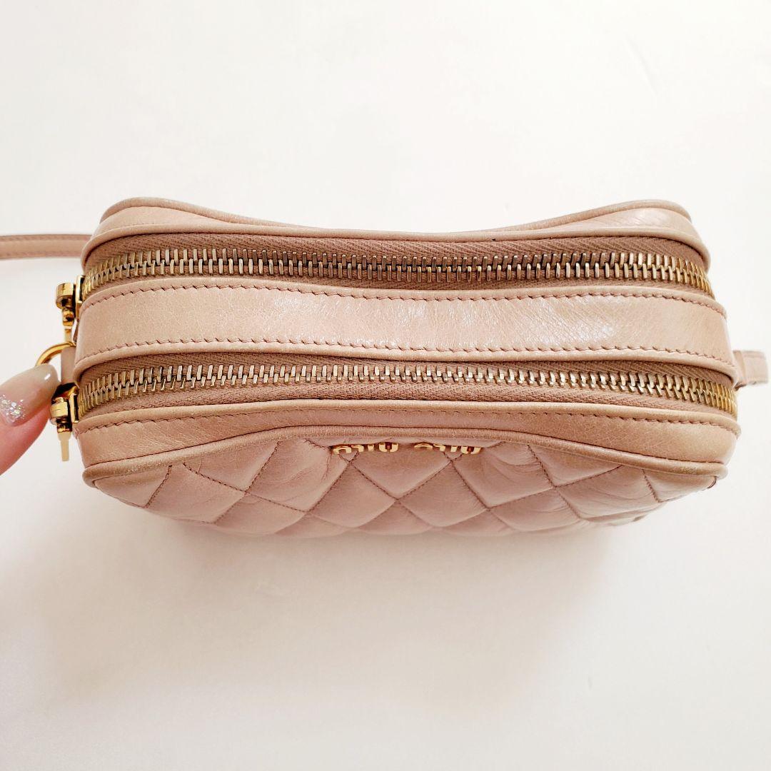miu miu キルティング レザー ショルダーバッグ ピンク ベージュ