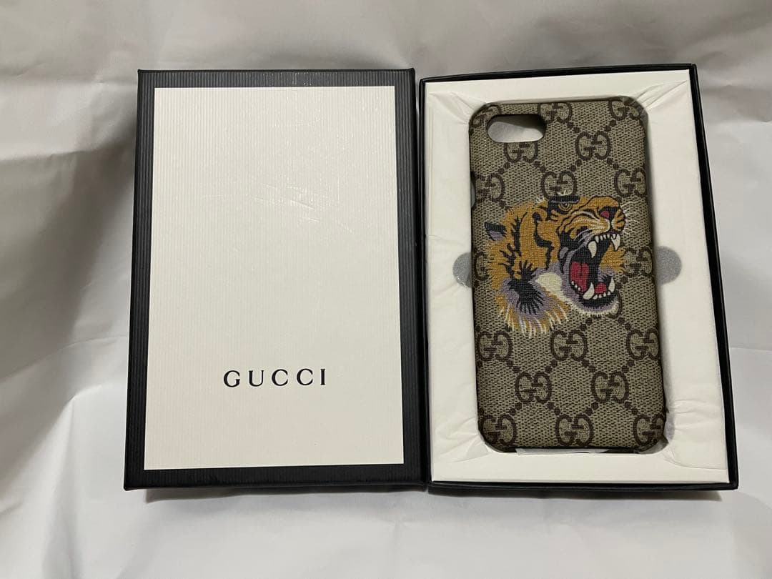 GUCCI トラ刺繍 iPhone8スマホケース