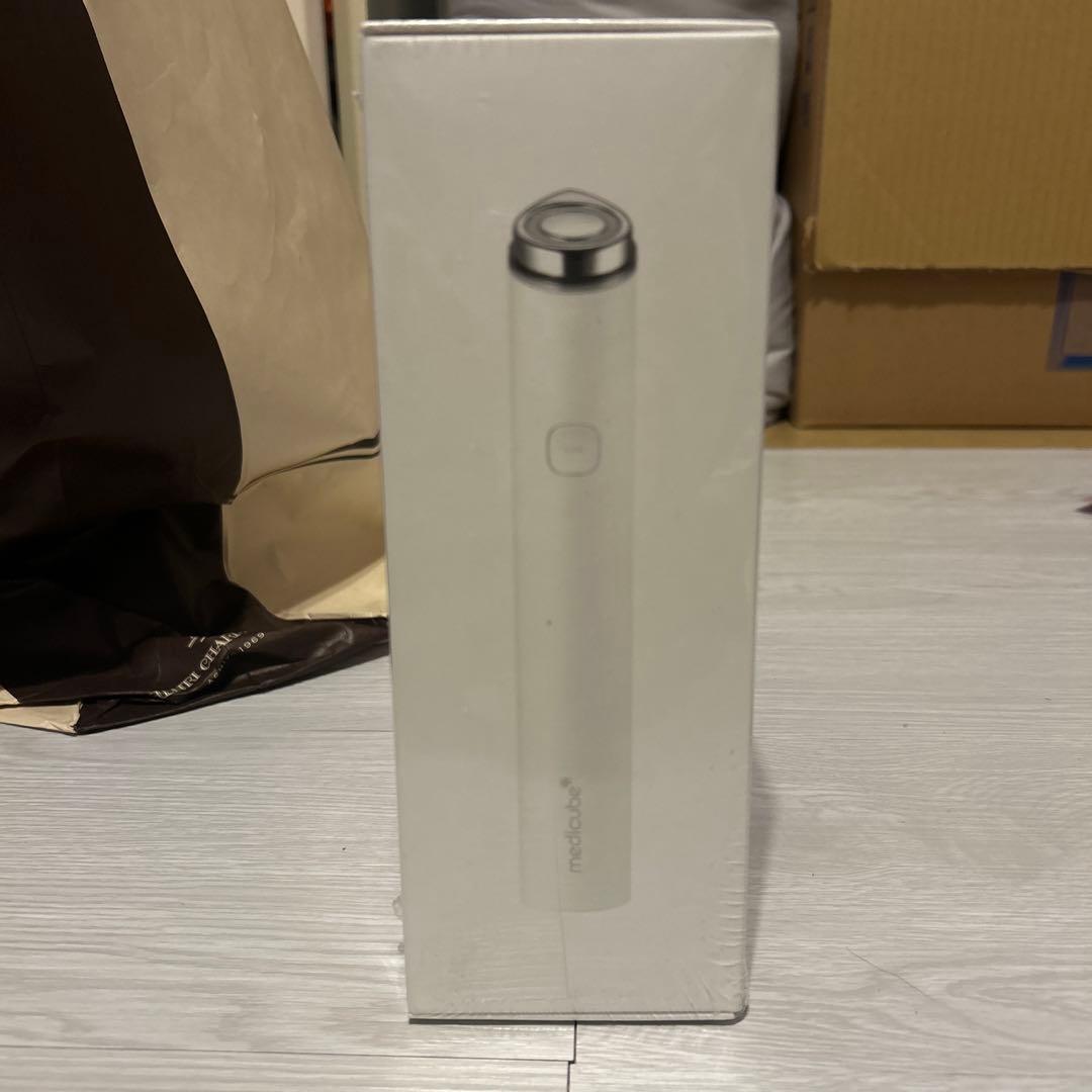 美顔器 メディキューブ