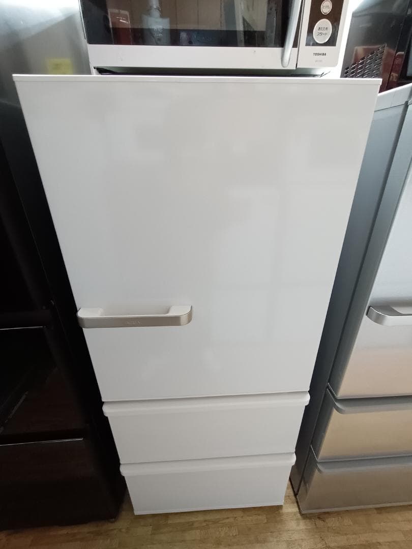 ひろ様三重県送料込【 美品AQUA 冷蔵庫 2019年式】