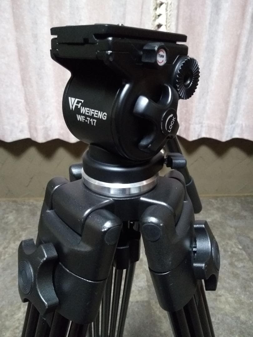 Weifeng WF-717 1.8m プロフェッショナル　ビデオ三脚