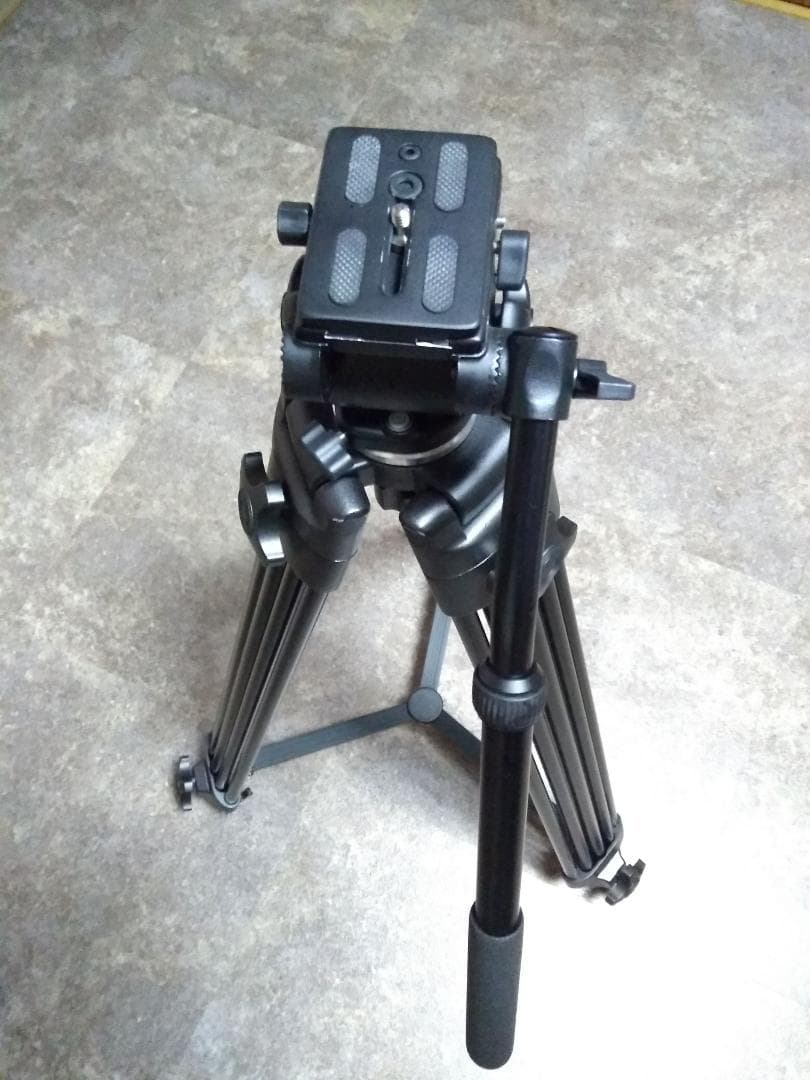 Weifeng WF-717 1.8m プロフェッショナル　ビデオ三脚