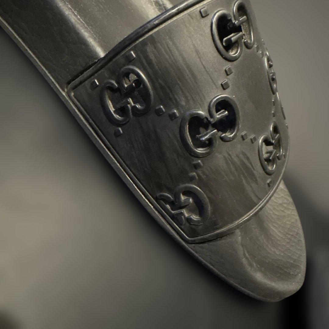 K*m様 GUCCI ブラック スライドサンダル GGロゴ