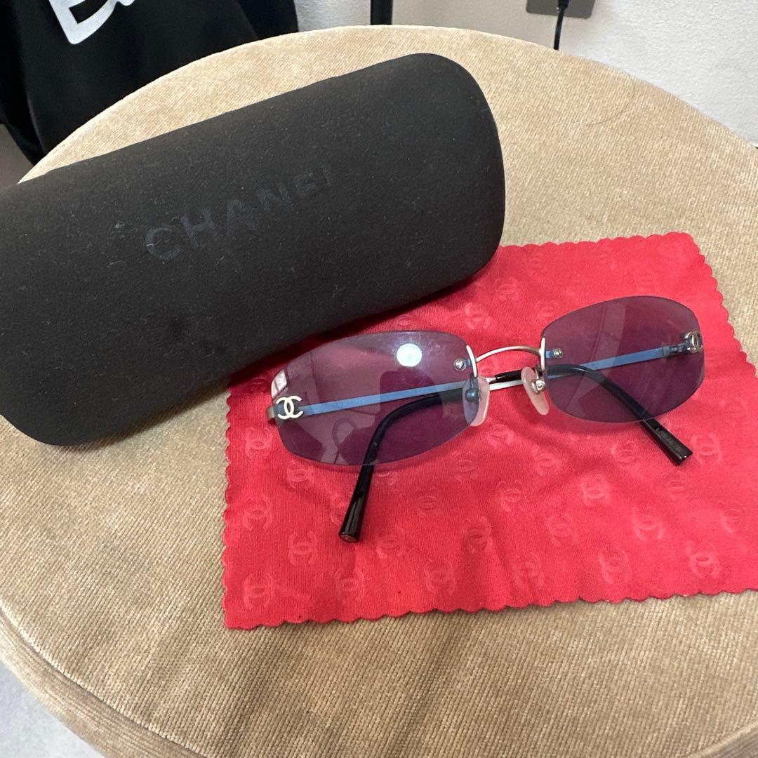 【BLACKPINKジェニー着用】CHANEL オーバル サングラス ケース付き