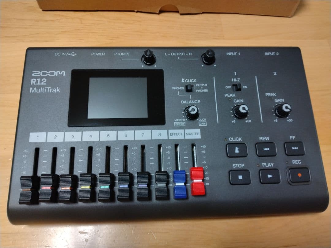Zoom R12 MultiTrak マルチトラックレコーダー
