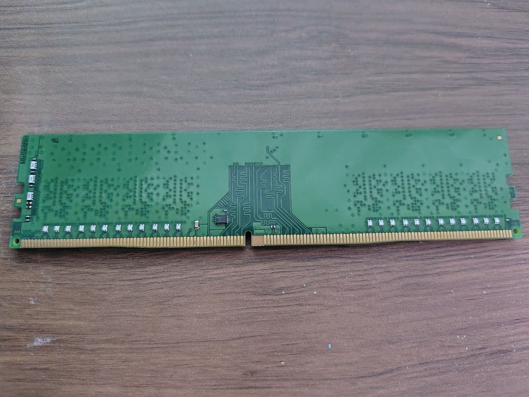 メモリー Kingston DDR4-2666 16GB kit