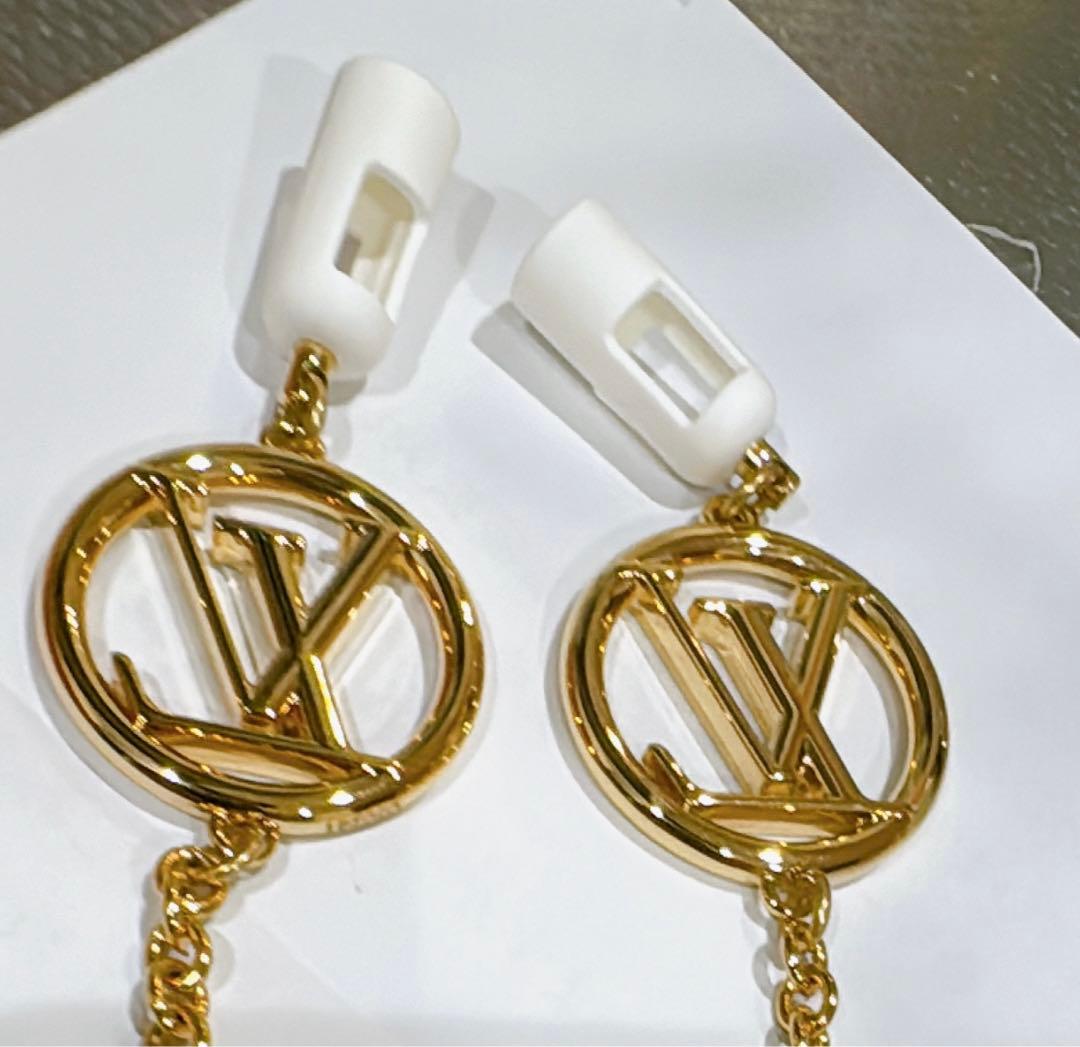 VUITTON イヤホン チェーン アクセサリー