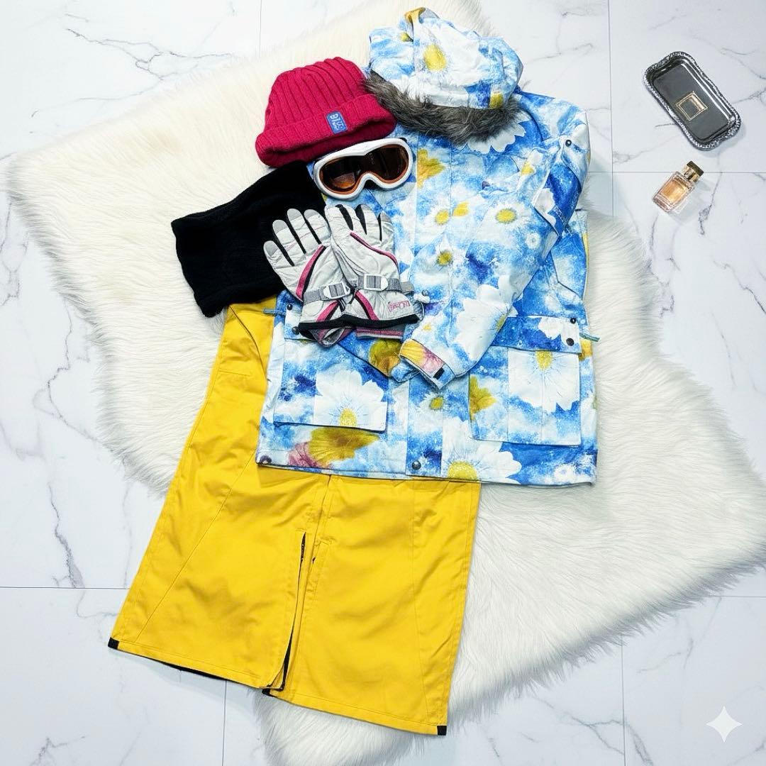 送料込【即滑走OK！】スノーウェア上下　ゴーグル　手袋　ネックウォーマー