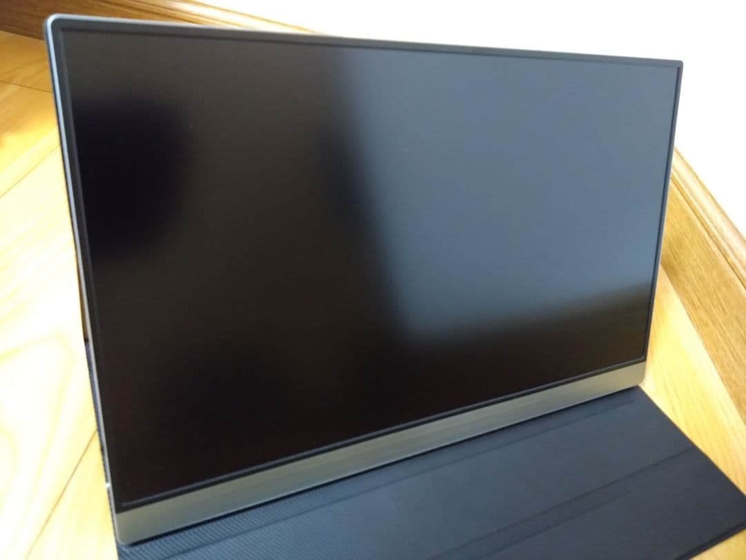 4Kモバイルモニター　液晶　15.6インチ