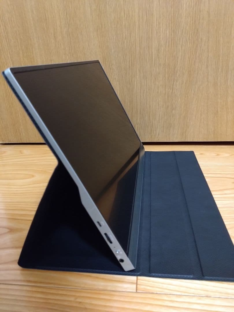 4Kモバイルモニター　液晶　15.6インチ