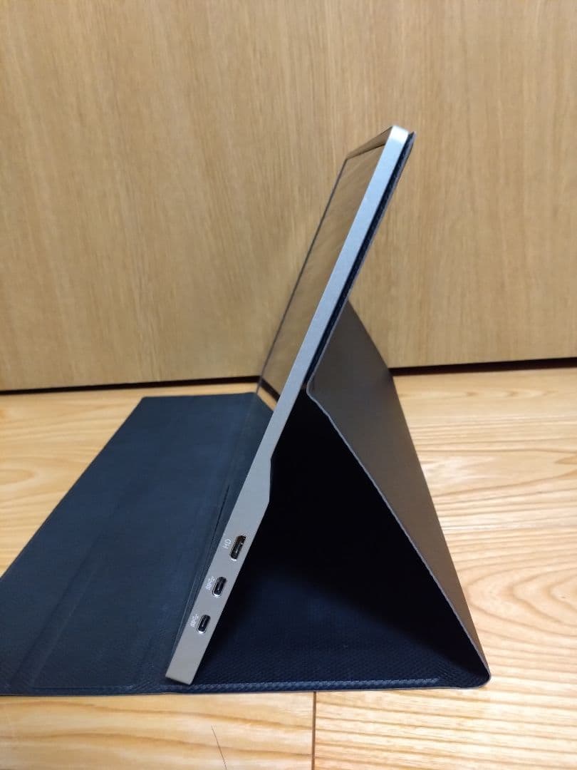 4Kモバイルモニター　液晶　15.6インチ