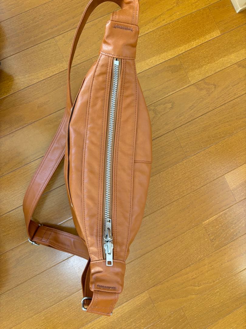 新品同様　廃盤　ポーター　フリースタイル　ショルダーバッグ キャメル　半月型