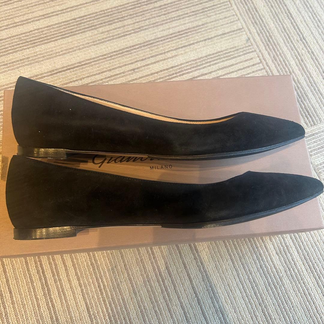 ジャンヴィトロッシ　黒スエードポインテッドトゥパンプス　36 1/2 23.5