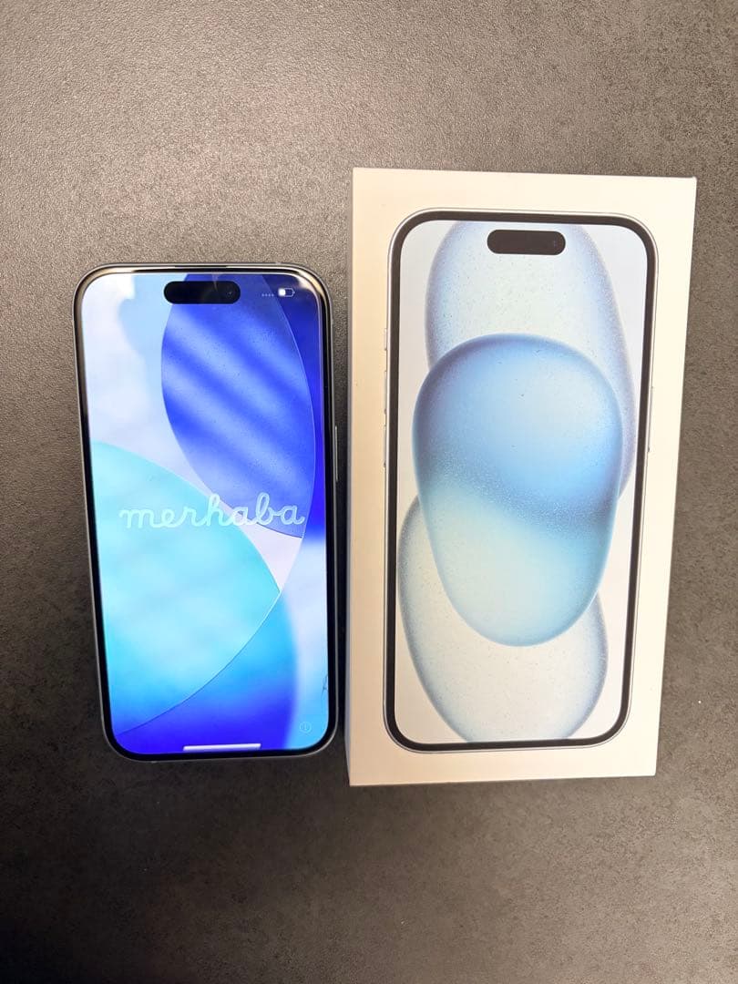 Apple iPhone 15 青色 本体