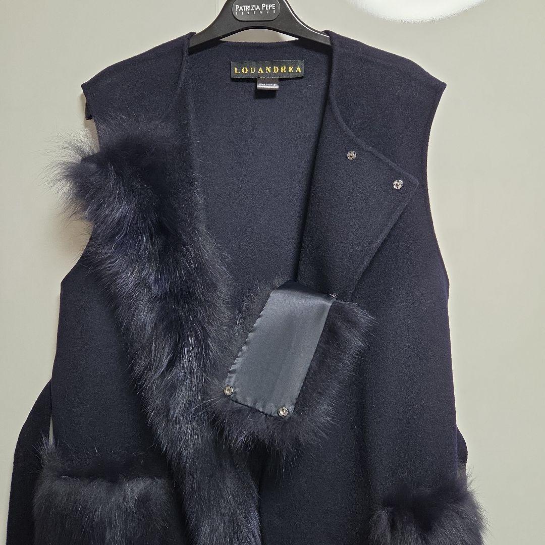 新品　LOUANDRA ネイビー ファー付きベスト　フォックスファー　ジレ