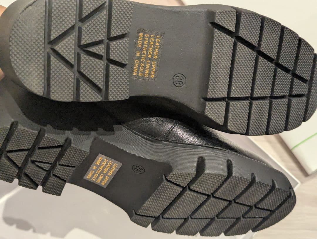 【美品】Mollini モリーニ UMATTA-DJMO ミュール サンダル