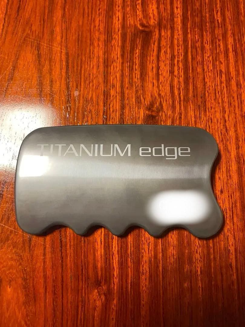 【箱付き、極美品】 ヨサ　yosa 高品質チタニウムエッジ　美顔器 カッサ