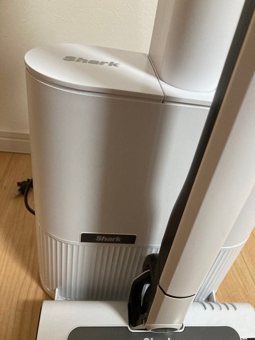 shark ハンディークリーナー CS150JAE 美品