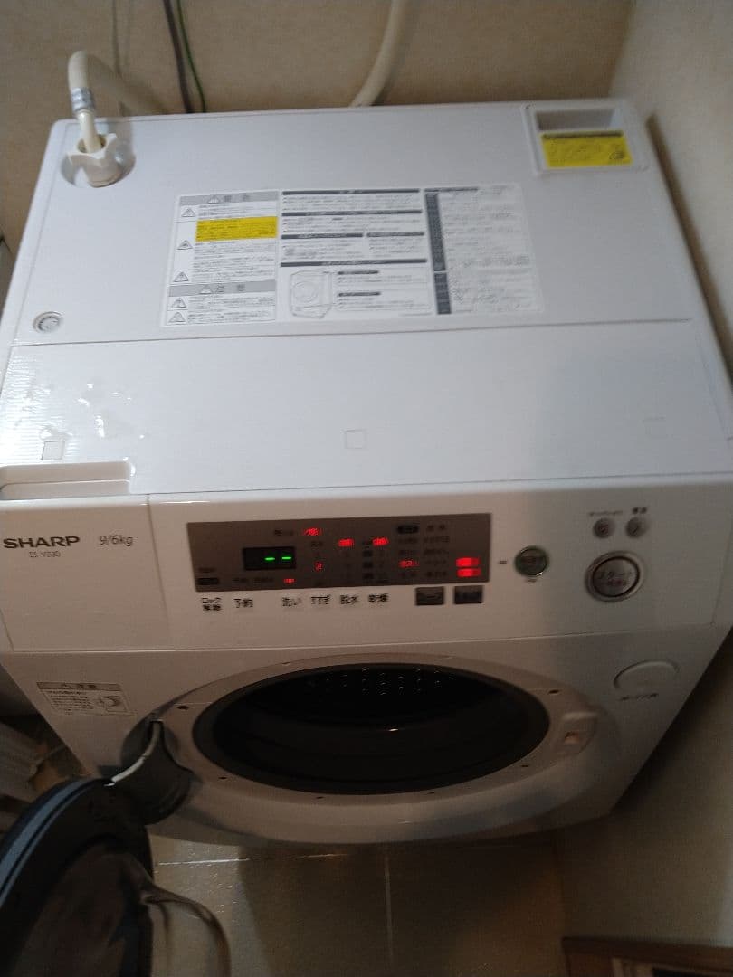 2013年製シャープドラム式洗濯乾燥機　動作良好！ 引き取り価格は1万円！
