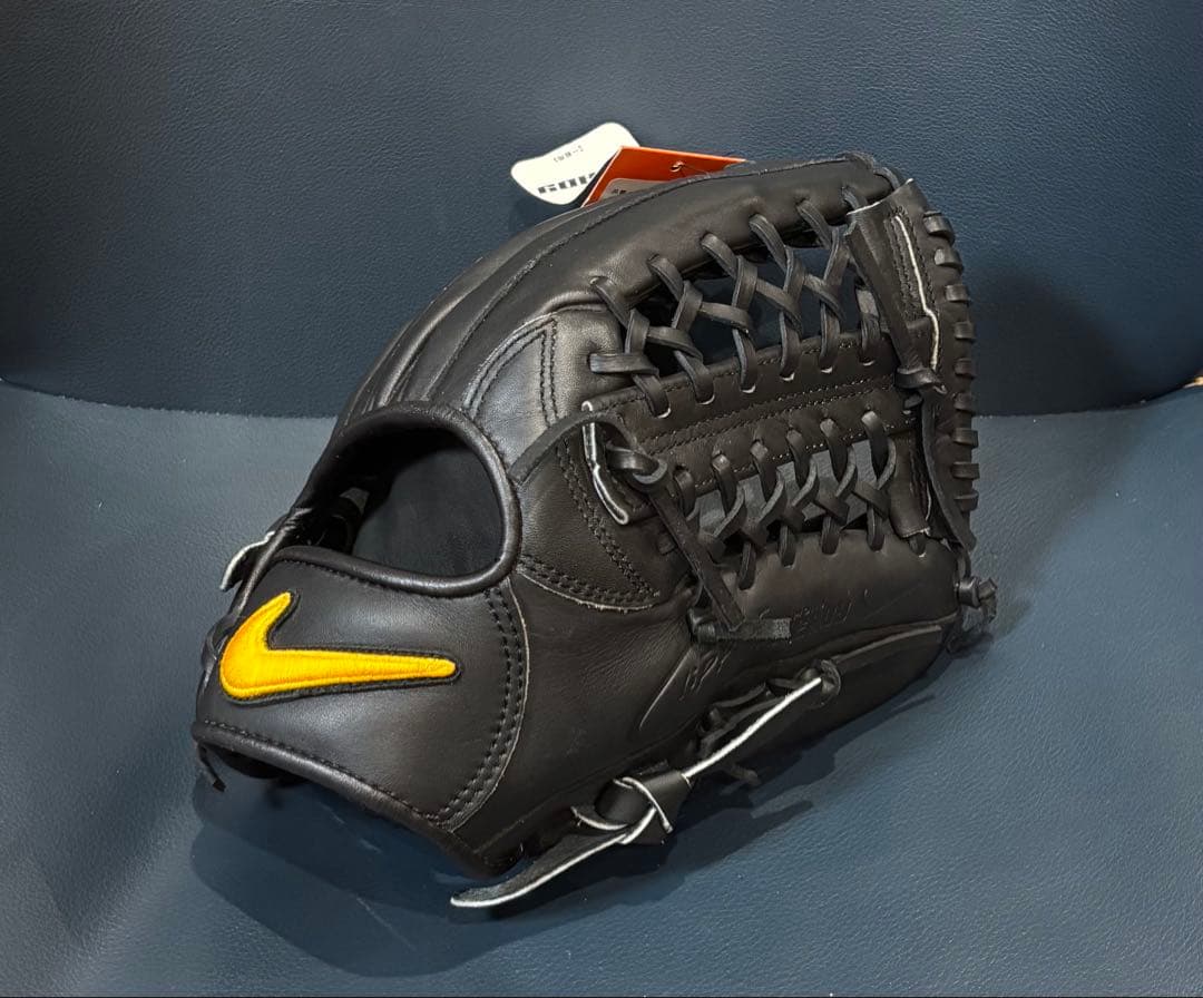 【匿名配送】ナイキ　新品未使用　内野手オールラウンド　激レア