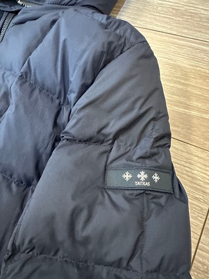 【美品】TATRAS タトラス ナイロン ダウンジャケット