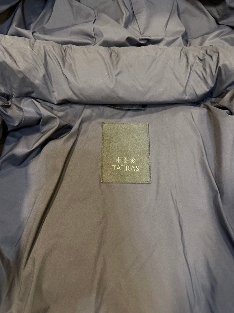 【美品】TATRAS タトラス ナイロン ダウンジャケット