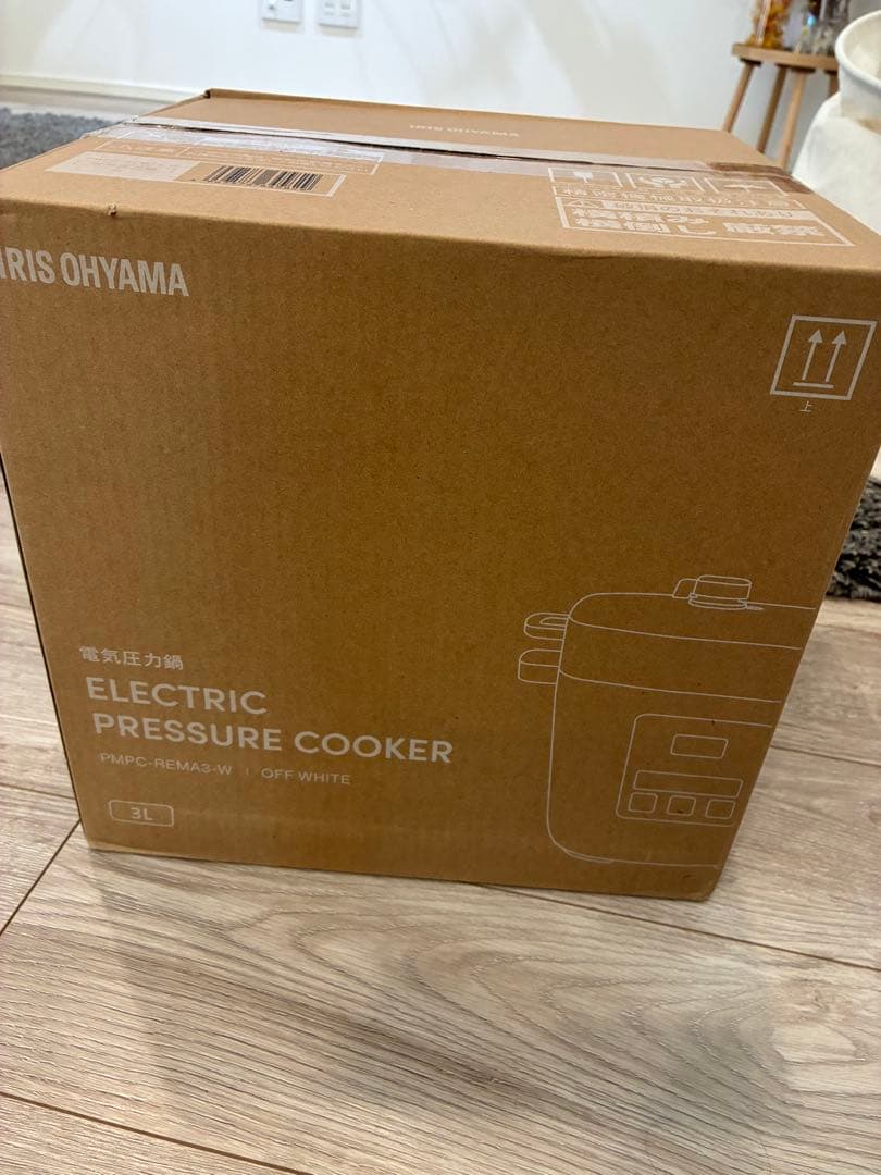IRIS OHYAMA 電気圧力鍋 オフホワイト