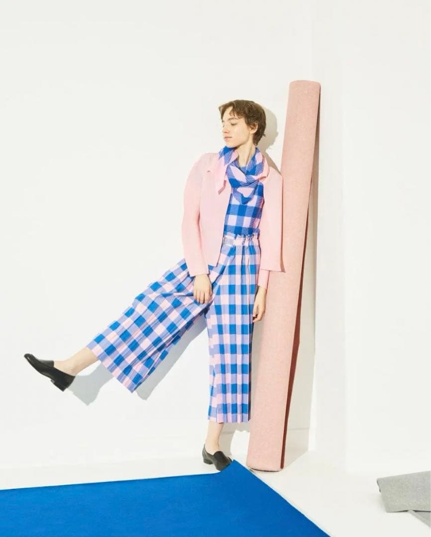 me ISSEY MIYAKE（ミーイッセイ ミヤケ） プリーツハーフパンツ