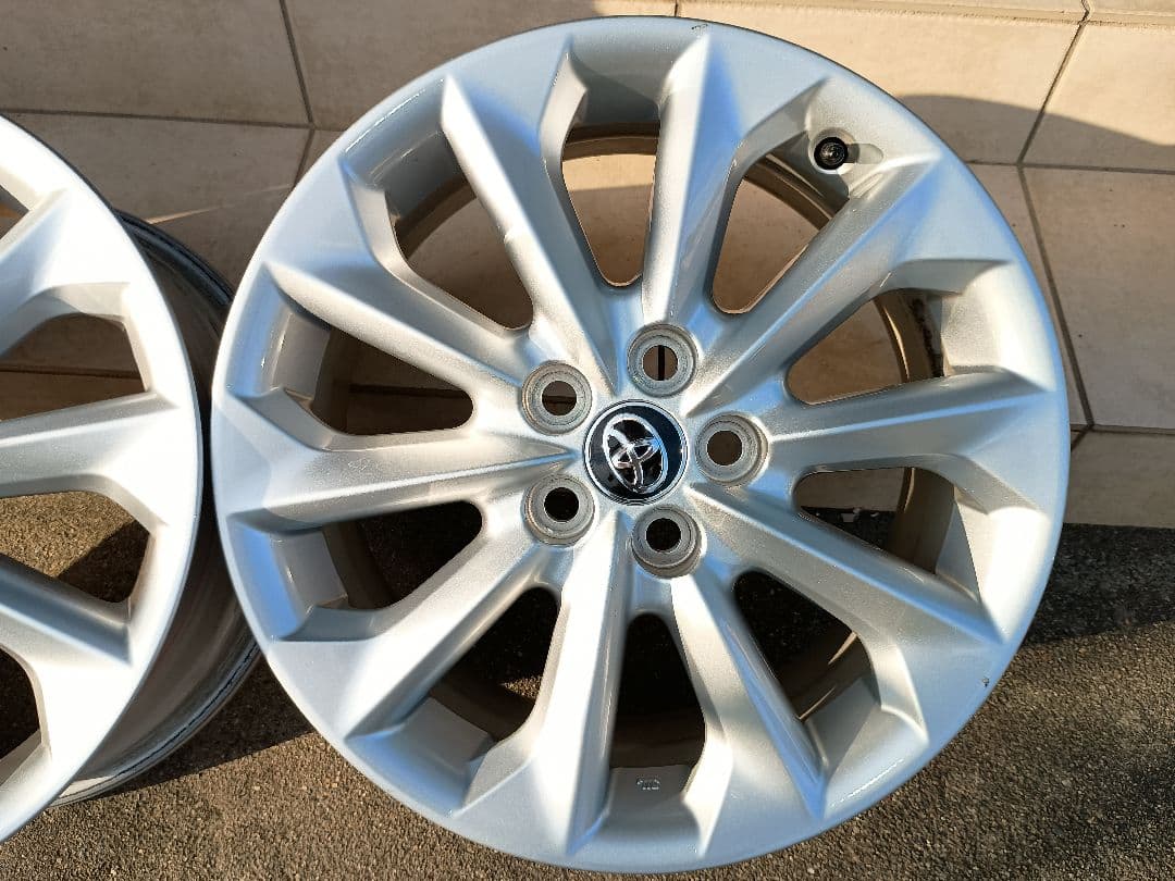 トヨタ 16インチ カローラツーリング純正ホイール