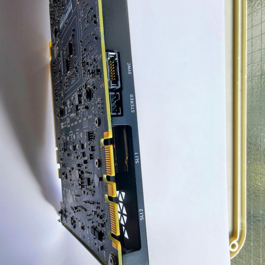 NVIDIA QUADRO P4000 グラフィックボード3Dステレオブラケット