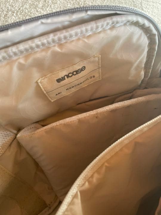 incase ARI MARCOPOULOS カメラバッグ