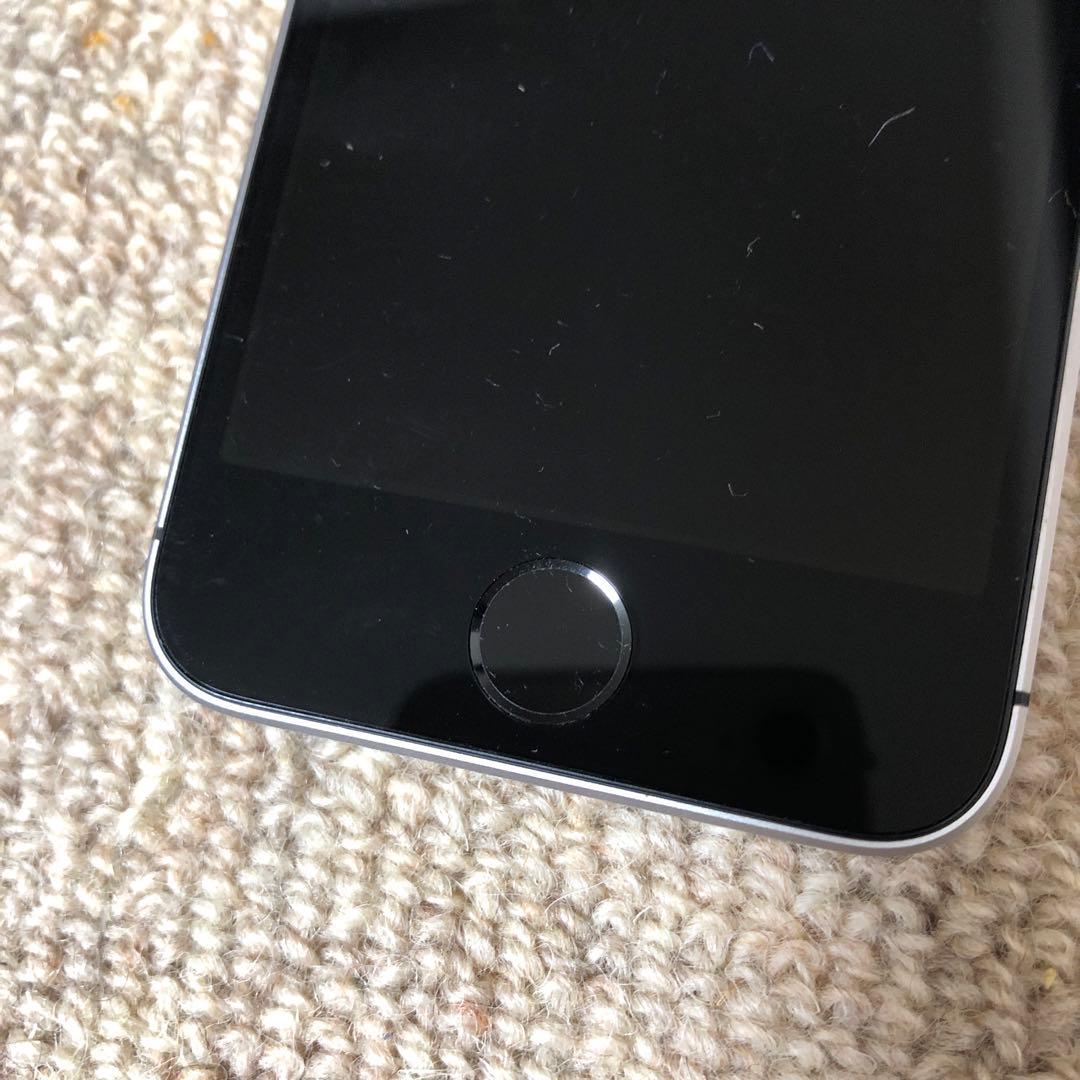 iPhone SE ウッドケース付き