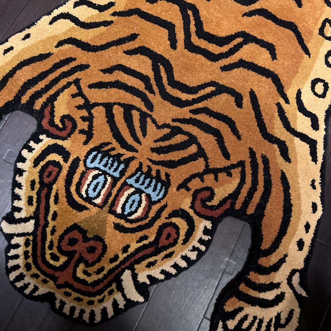 チベタンタイガーラグ